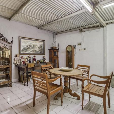 Reddoorz Hostel Near Adisucipto Airport Yogyakarta Kalasan Экстерьер фото