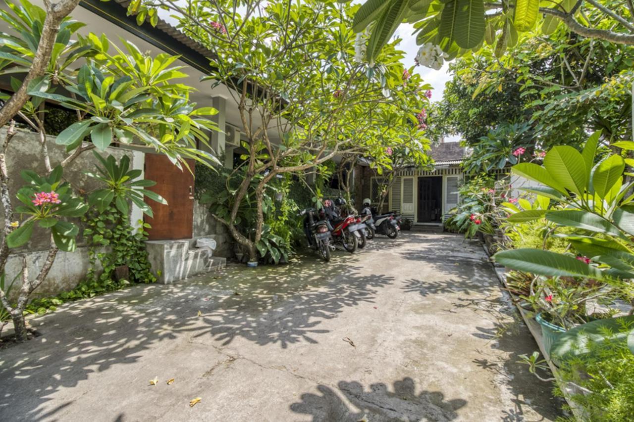 Reddoorz Hostel Near Adisucipto Airport Yogyakarta Kalasan Экстерьер фото
